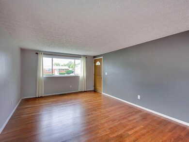 3898 Eakin Rd, Columbus, OH 43228 - photo 4