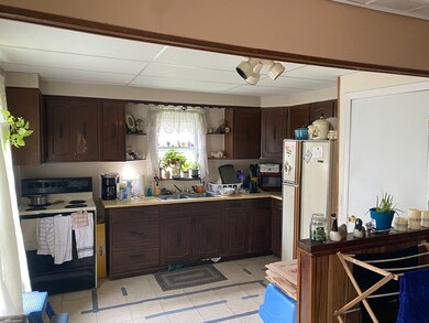 30-32 Holyoke St, Easthampton, MA 01027 - photo 7