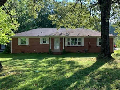 517 Lowry St, Manchester, TN 37355 - photo 2