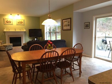22 Dennis Dr, Clifton Park, NY 12065 - photo 6
