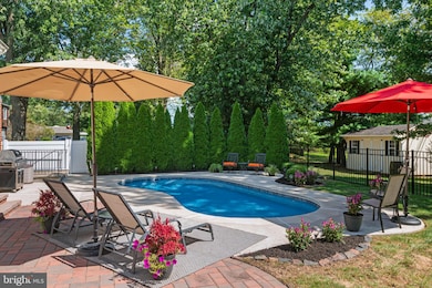 1145 Taylor Dr, Langhorne, PA 19047 - photo 3