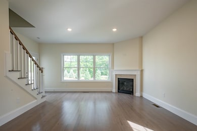 63 Wilderness Dr unit Derby 2, Nashua, NH 03062 - photo 4