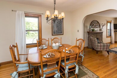 223 E Beaumont DR