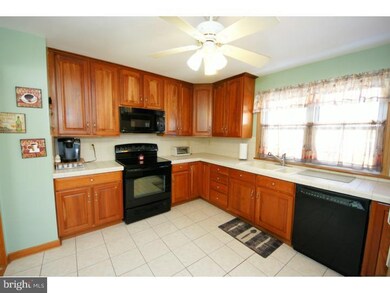 2 Ryerson Dr, Trenton, NJ 08690 - photo 3