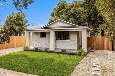 2-web-or-mls-UpmarketMedia_22Simpson-29