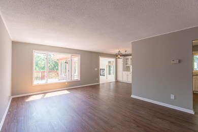 14637-92nd-Pl-N-4