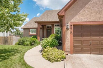 9315 Swarner Dr, Lenexa, KS 66219 - photo 2