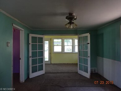 606 Kenilworth Ave, Sheffield Lake, OH 44054 - photo 3