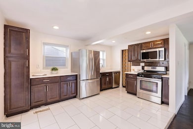 4200 Allison Cir, Fairfax, VA 22030 - photo 3