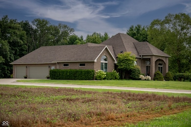 8660 W 300 S, Columbus, IN 47201 - photo 3