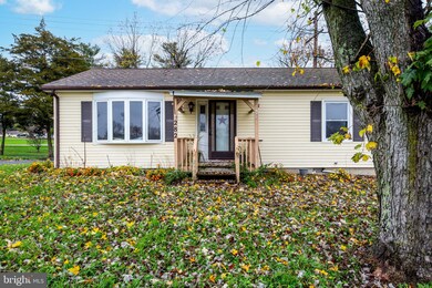 282 Woodstown Daretown Rd, Pilesgrove, NJ 08098 - photo 2