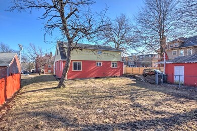 77 Locust St, Holyoke, MA 01040 - photo 4