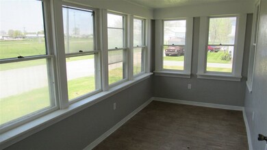 608 Railroad St, Auburn, IN 46706 - photo 2