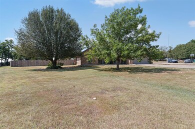 118 S Meadowbrook Dr, Pottsboro, TX 75076 - photo 4