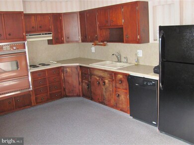 729 N Black Horse Pike, Runnemede, NJ 08078 - photo 2