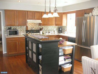 302 S Haverfield Dr, Spring City, PA 19475 - photo 6