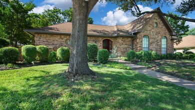 1120 Wingate Dr, Bedford, TX 76021 - photo 2