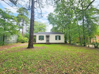 1207 Edgerly Ave, Albany, GA 31707 - photo 2