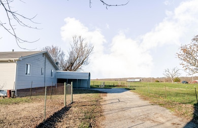 22733 Lawrence 1210, Aurora, MO 65605 - photo 6