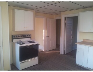 22 Crompton St, Worcester, MA 01610 - photo 4