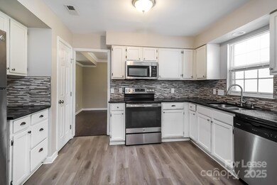 3412 Stonemarsh Ct, Charlotte, NC 28269 - photo 7