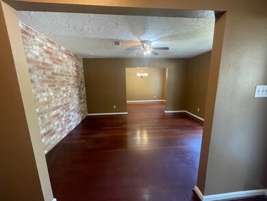23402 Lestergate Dr, Spring, TX 77373 - photo 3
