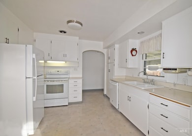 1147 5th St, Clarkston, WA 99403 - photo 5