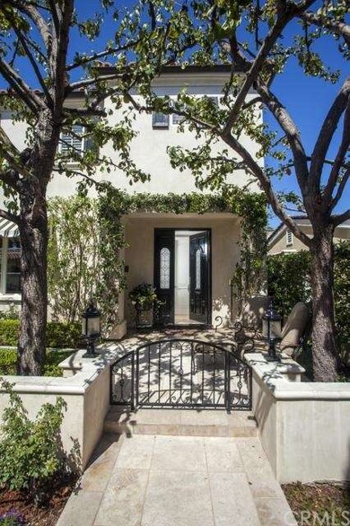 Formal and inviting entryway