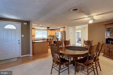 2428 Zion Rd, Halethorpe, MD 21227 - photo 7