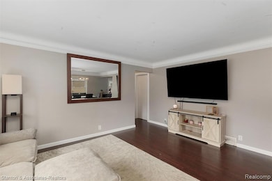 726 Magnolia Ave, Royal Oak, MI 48073 - photo 4