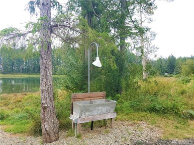 7270 E Grapeview Loop Rd, Allyn, WA 98524 - photo 6