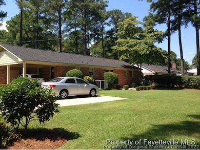 311 Kirkwood Dr, Fayetteville, NC 28303 - photo 3