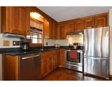 19 Guernsey St, Medway, MA 02053 - photo 5