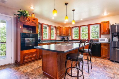 921LakeRanchRdKisseeMills-6Kitchen(2)