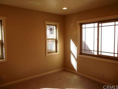 2115 Vineyard Ave, Los Angeles, CA 90016 - photo 4