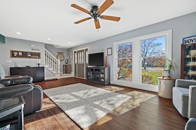 981 Cedar Dr, Burlington, WI 53105 - photo 4