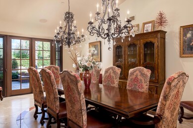 04 Formal Dining