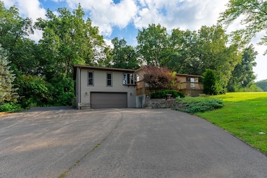 1005 Autumn Ct, Davis, IL 61019 - photo 4