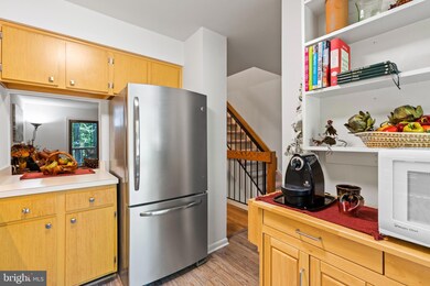 2255 Chestnut Burr Ct, Reston, VA 20191 - photo 5