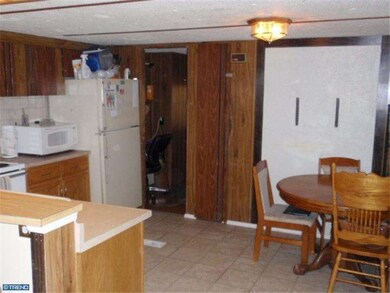 237 Lexington Dr, Hereford, PA 18056 - photo 4