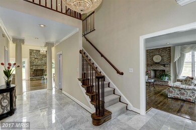 9812 Tibron Ct, Potomac, MD 20854 - photo 5