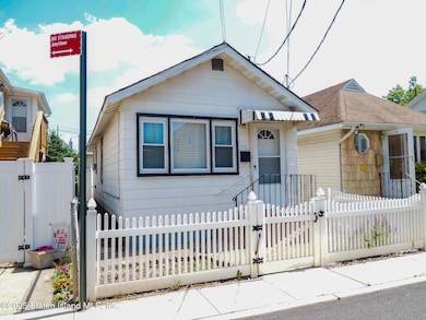 27 Center Place, Staten Island, NY 10306 - photo 3