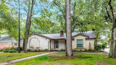 6007 Darkwood Dr, Houston, TX 77088 - photo 2