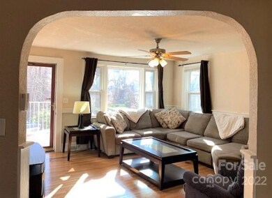 118 Oakhurst St, Hendersonville, NC 28792 - photo 5