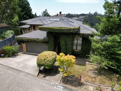 123 Capricorn Ave, Oakland, CA 94611 - photo 2