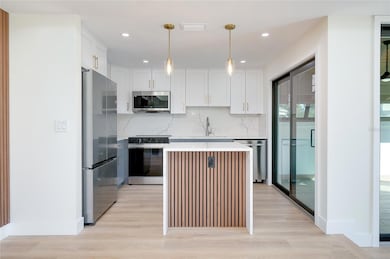 2221 Meadowlake Ct unit A3, Sarasota, FL 34235 - photo 5