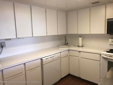 Good kitchen space
