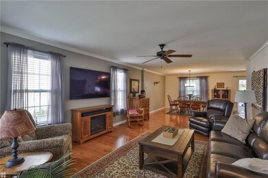 842 S Fork Dr, Easton, PA 18040 - photo 3