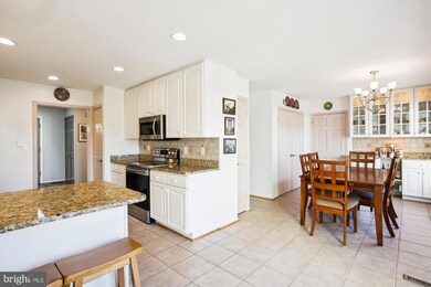 11205 Freas Dr, North Potomac, MD 20878 - photo 2