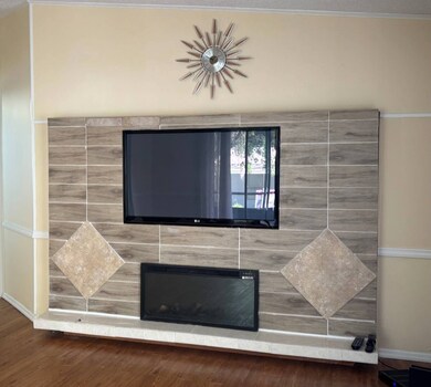 337 Spring Lake Dr unit 210, Deland, FL 32724 - photo 4